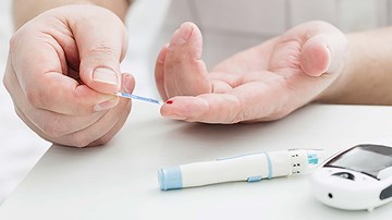 Nghiên cứu tiết lộ bất ngờ về nguy cơ sức khỏe của người thấp lùn