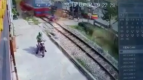 Nam thanh niên vượt đường sắt, bị tàu hỏa đâm tử vong