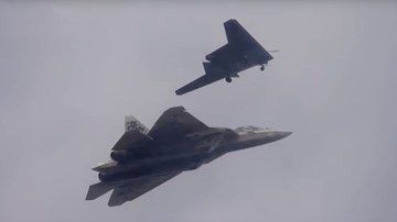 Bộ đôi chiến cơ tàng hình 'chết chóc' Nga cùng cất cánh khoe sức mạnh