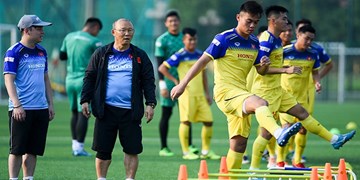 Hàng loạt cầu thủ U22 Việt Nam gặp chấn thương khi tập trên sân cỏ nhân tạo