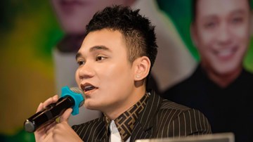 Khắc Việt kể kỉ niệm diễn cùng với Đông Nhi, Ngô Kiến Huy, Wanbi Tuấn Anh