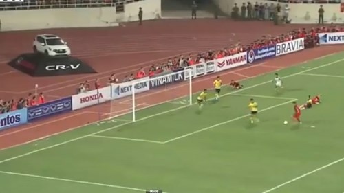Anh Đức bỏ lỡ cơ hội vàng nâng tỷ số lên 2-0