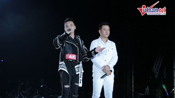 Sau khi cấp cứu, Tuấn Hưng diễn cùng con trai khiến Khắc Việt bật khóc