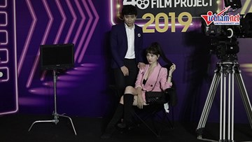 Vợ chồng Trấn Thành, Hari Won đi sự kiện để ... 'săn' người