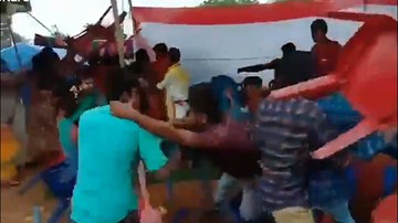 Quan viên 2 họ hỗn chiến ngay trong đám cưới vì tranh cãi chọn nhạc