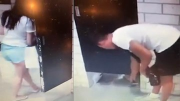 Người đàn ông liên tục quay lén cô gái thử quần áo trong phòng thay đồ