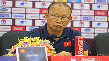 Khả năng đá chính của Công Phượng, Văn Hậu trận gặp UAE