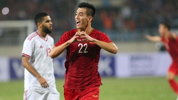 Tiến Linh ghi siêu phẩm, tuyển Việt Nam lên ngôi đầu bảng