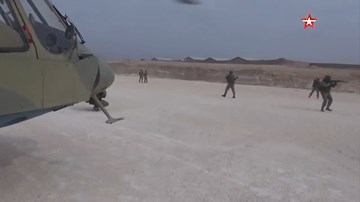 Trực thăng Nga đổ bộ và phong tỏa căn cứ không quân Mỹ bỏ lại ở Syria