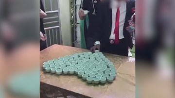 Nhà gái bày 100 chén rượu thử thách chú rể và điều bất ngờ sau đó