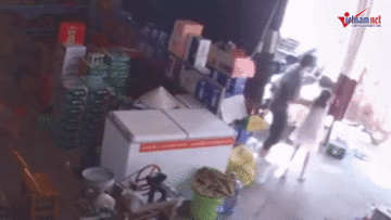 Tài xế say rượu lái ôtô đâm thẳng vào nhà dân