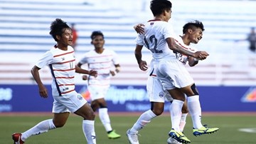 Nhấn chìm Malaysia, U22 Campuchia lần đầu qua vòng bảng SEA Games