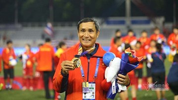 HLV Mai Đức Chung cảm ơn thầy Park, hẹn cùng học trò đến cổ vũ U22 VN đá CK