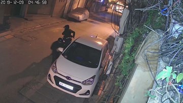 Gần tết: Trộm vặt nguyên đôi gương 'xe cỏ’ đỗ dưới đường