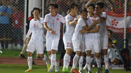 U22 Việt Nam - U22 Indonesia: Văn Hậu lập cú đúp bàn thắng nâng tỷ số 3-0