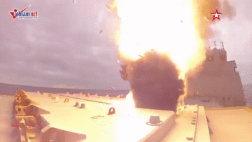 Xem tên lửa hành trình Kalibr diệt mục tiêu sau khi phóng 137 giây