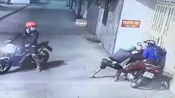 Liên tiếp các vụ cướp xe máy táo tợn trên đường Sài Gòn