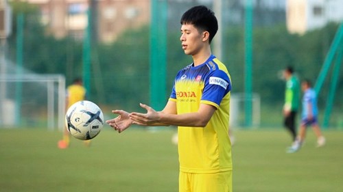 HLV Chu Đình Nghiêm lo lắng vì Đình Trọng nóng vội trở lại U23 Việt Nam