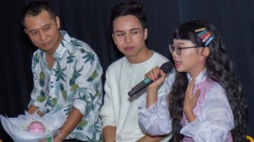 Phương Mỹ Chi bật khóc kể về khó khăn sau khi rời công ty Quang Lê