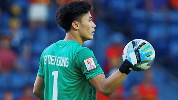 CĐV thót tim với hàng thủ U23 Việt Nam, khen Bùi Tiến Dũng hết lời