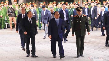 Thủ tướng viếng 3 chiến sỹ công an hy sinh tại Đồng Tâm