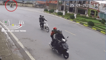 Để đầu trần phóng tốc độ 'bàn thờ', 2 thanh niên nhận cái kết đau đớn