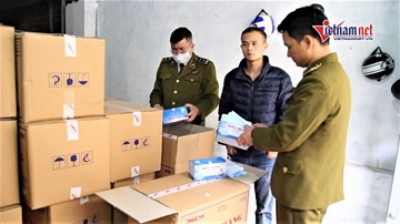 Người đàn ông Trung Quốc mua 100.000 khẩu trang không rõ nguồn gốc