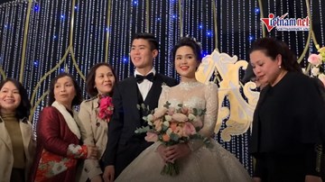 Không gian lung linh của đám cưới Duy Mạnh tại khách sạn 5 sao