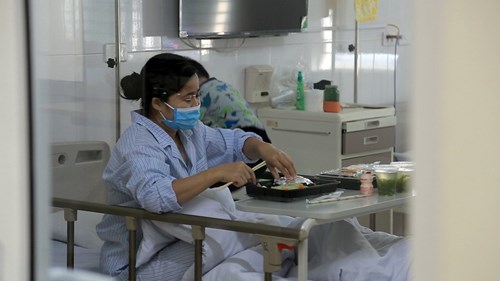 ‘Người về từ vùng dịch Covid-19 được cách ly, ăn uống như ở khách sạn’