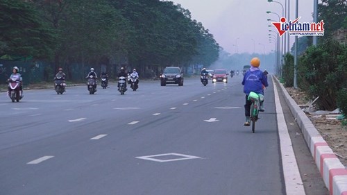 Ngày đầu đường gom Đại lộ Thăng Long đi một chiều, nhiều người ngỡ ngàng