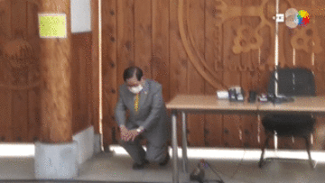 Quỳ xuống xin lỗi, người sáng lập giáo phái Shincheonji vẫn nói bị hiểu lầm