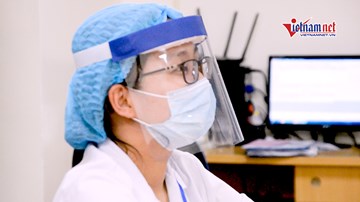 Bác sỹ tự làm mũ kính phòng Covid-19 giá 4.000 đồng