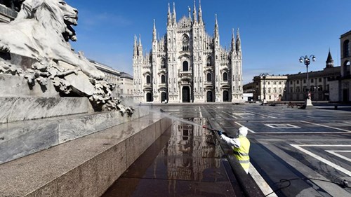 Covid-19: Anh, Mỹ có 'ngày chết chóc nhất’, Mỹ đổi quan điểm về khẩu trang