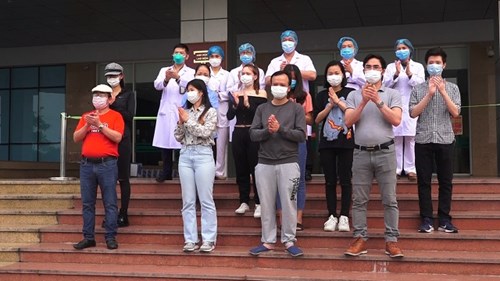 Bác sĩ đầu tiên nhiễm Covid 19 ở Việt Nam được xuất viện