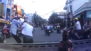 Ẩu đả sau va chạm giao thông, một người bị đánh tới chết