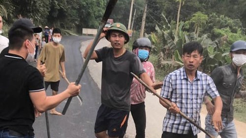 Bắt giam 3 nghi phạm trong nhóm côn đồ đánh người, đập nát ô tô ở Hòa Bình