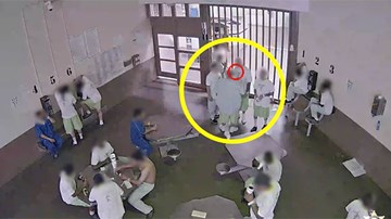 Vì sao tù nhân ở Mỹ chủ động để mình bị nhiễm Covid-19?
