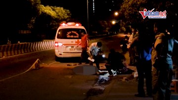 Vị khách bất ngờ mua xăng tự thiêu, tài xế Grabbike kêu cứu trong đêm