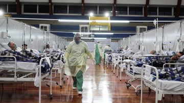 Covid-19: Hơn 300.000 ca tử vong trên toàn cầu, Brazil tiếp tục chạm đỉnh