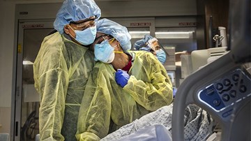 Phút sinh ly tử biệt của bệnh nhân Covid-19 trong vòng tay gia đình