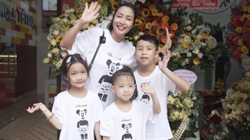 Ốc Thanh Vân đưa 3 con đi tiêm chủng và đi chơi sau thời gian nghỉ dịch