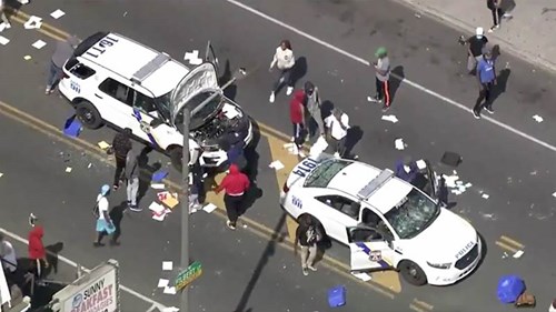 Bạo loạn cướp phá tiếp tục ở Mỹ, người biểu tình lại kéo đến Nhà Trắng