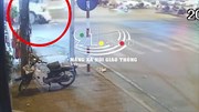 Xe môi trường tông 2 nữ sinh đi xe máy, 1 người thương nặng