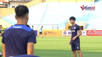 Xuân Trường 'tái xuất', tự tin luyện tập trước trận gặp Hà Nội