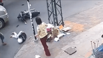 Vượt ẩu, nam thanh niên bị húc văng xuống đường và hành động kỳ lạ sau đó