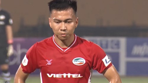 Sút phạt 'thần sầu', Khắc Ngọc được tiến cử đến thầy Park Hang Seo