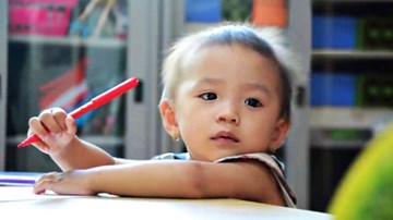 Giọt nước mắt xúc động trong 'lớp học hạnh phúc' tại viện K Tân Triều