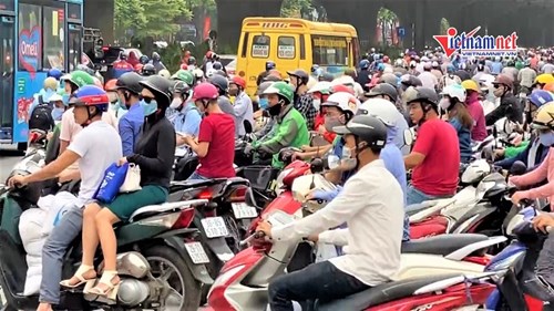 Cố tình ‘vượt đèn xanh’ khi nút giao ùn tắc sẽ bị phạt?