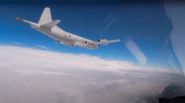 Xem Su-27 chặn máy bay ném bom B-52H của Mỹ trên biển Baltic