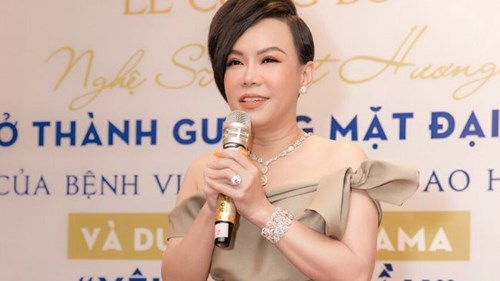 Việt Hương diện trang sức gần 5 tỷ đi dự sự kiện